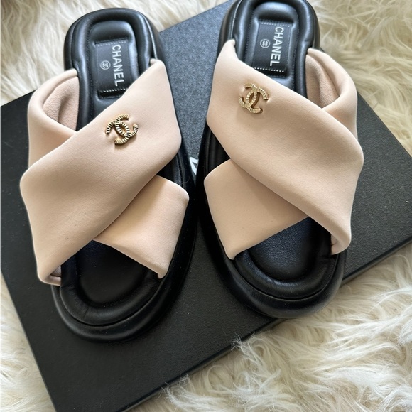Chanel 37 slides - Picture 4 of 6